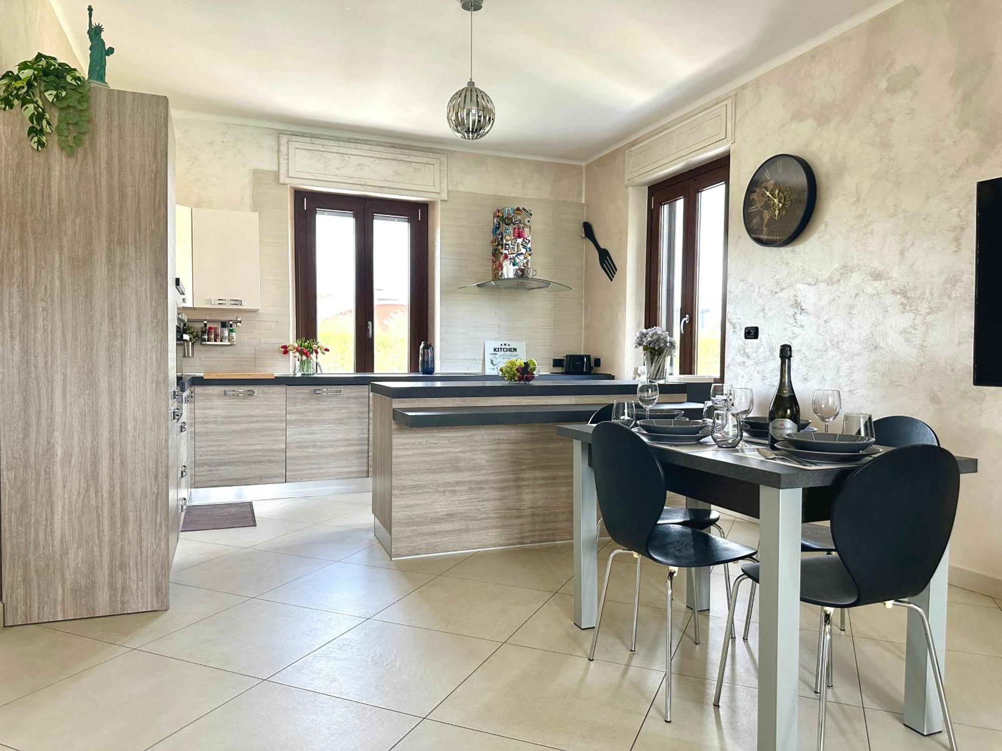 Appartamento In Villa Con Piscina Privata E Jacuzzi Ad Uso Esclusivo Ривароло Канавезе Екстериор снимка