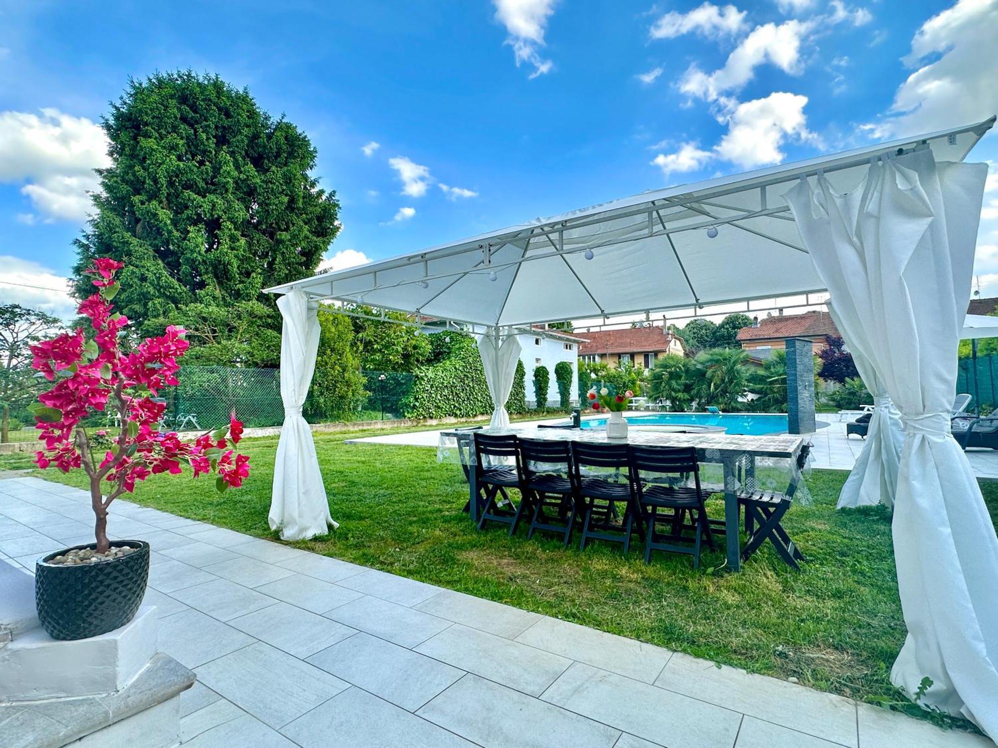 Appartamento In Villa Con Piscina Privata E Jacuzzi Ad Uso Esclusivo Ривароло Канавезе Екстериор снимка